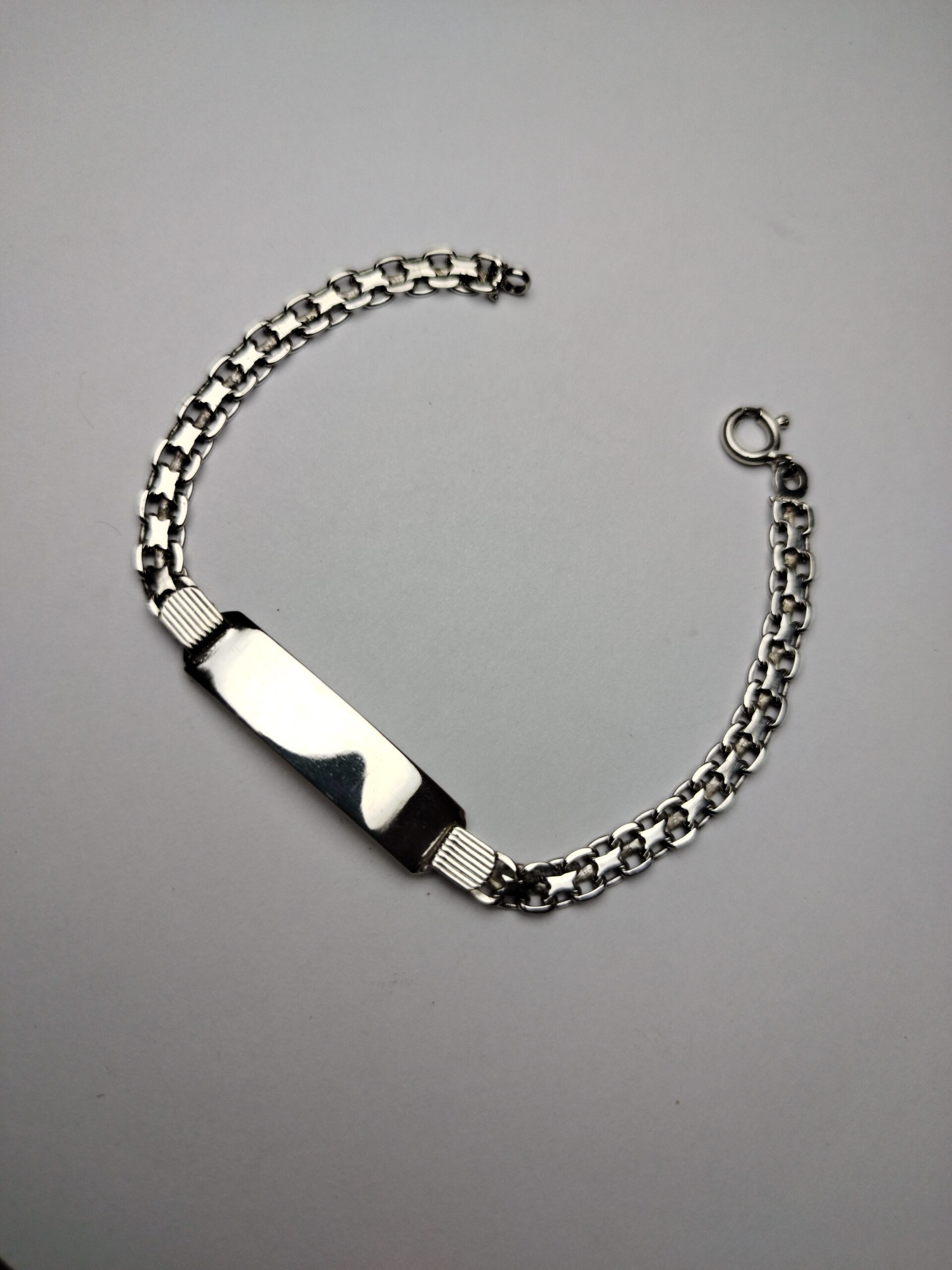 Pulsera de Plata 950 para Caballero con Enlace Tejido de Tres Eslabones y Platina Grabable - Image 2