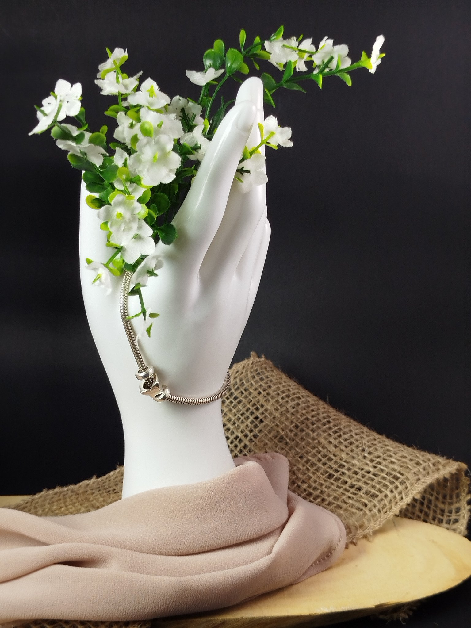 Pulsera Pandora en Plata 950 para Dama con Dijes de Círculos y Mariposa – 9.4 g - Image 2