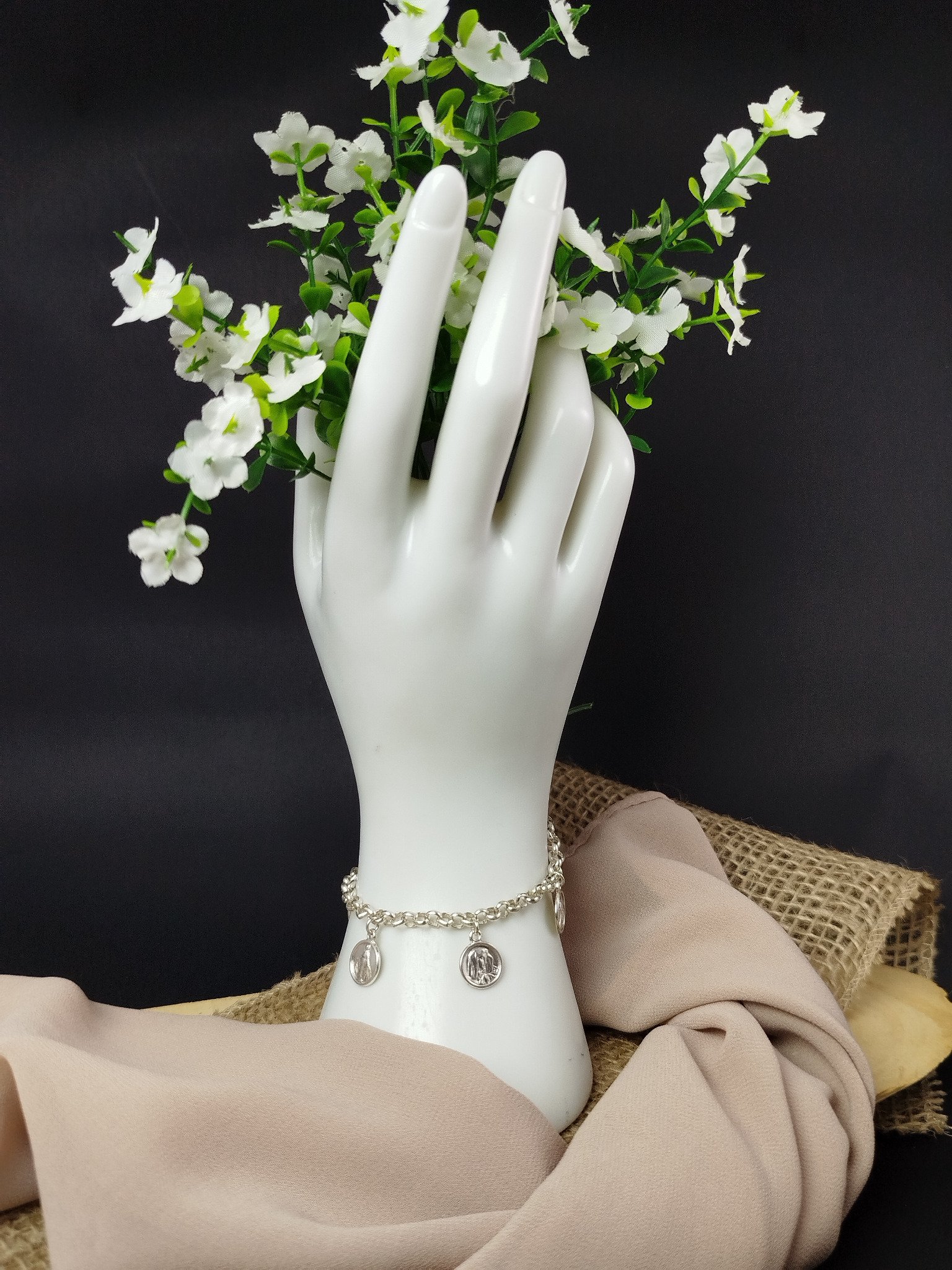 Pulsera de Dama en Plata 950 con Dijes Religiosos – 11.79 g (20 cm) - Image 3