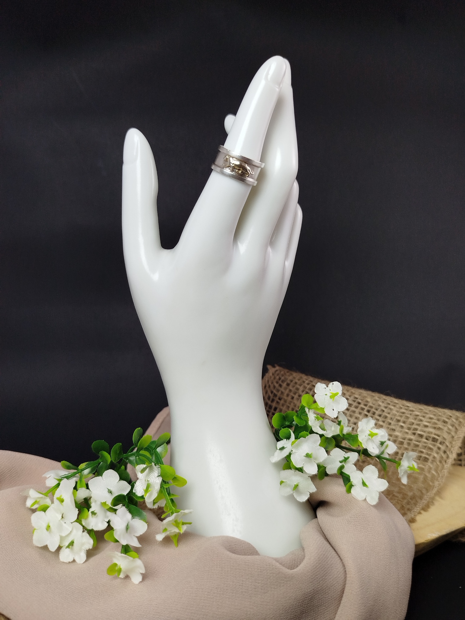 Anillo en Plata 950 con León en Oro – 4.20 g (Talla 6.5) - Image 3