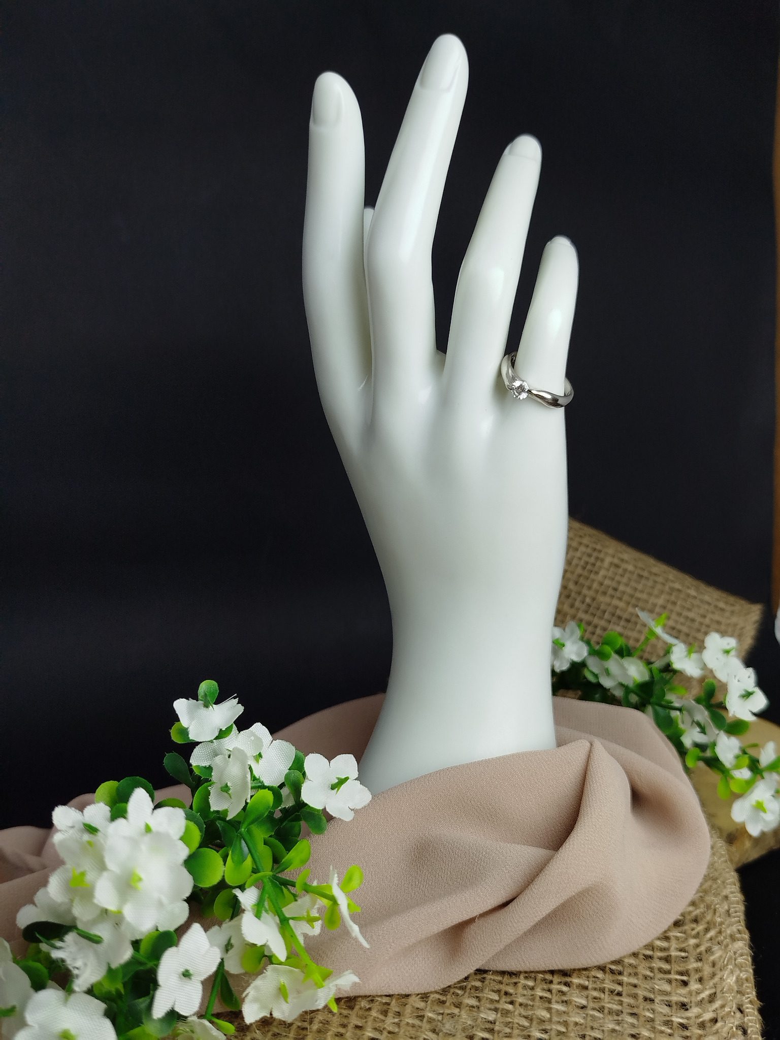 Anillo Unisex en Platino 900 con Diamante 0.30 ct – Diseño Clásico / 5.1 g / Talla 5 - Image 5