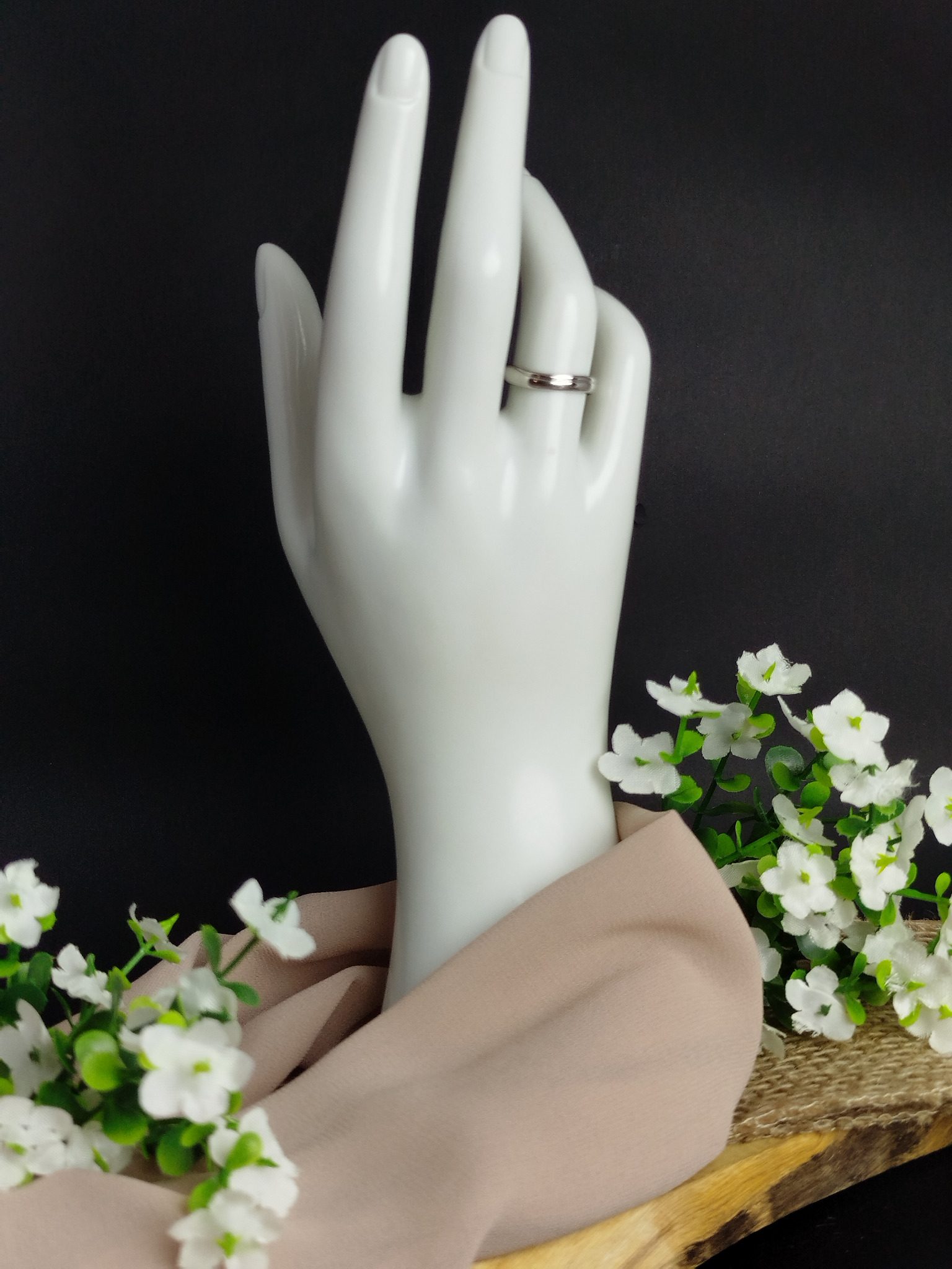 Anillo Ondulado en Platino 1000 – 4.3 g / Talla 5 / Diseño Moderno Unisex - Image 5