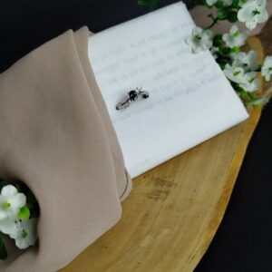 Anillo en Platino 900 con Alexandrita Natural (0.43 ct) y 4 Diamantes (0.50 ct) – 4.3 g / Talla 6¼