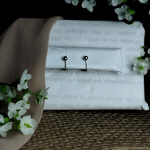 Topos en Platino 900 – Diseño Minimalista Pulido / 1.55 g / 7 × 11 mm