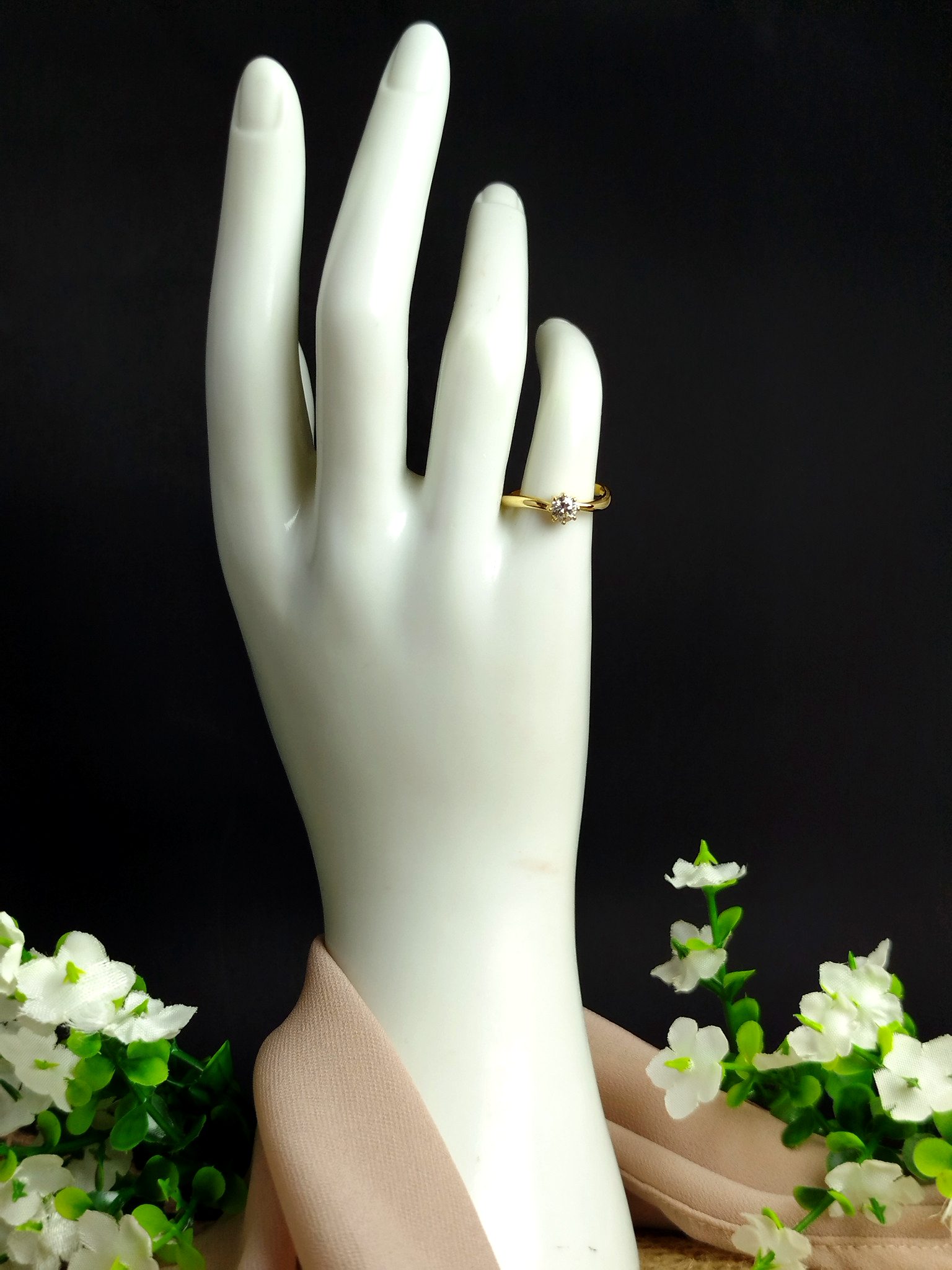 Anillo en Oro 18K con Diamante 0.33 ct – 2 g / Talla 5.5 / Dama - Image 5