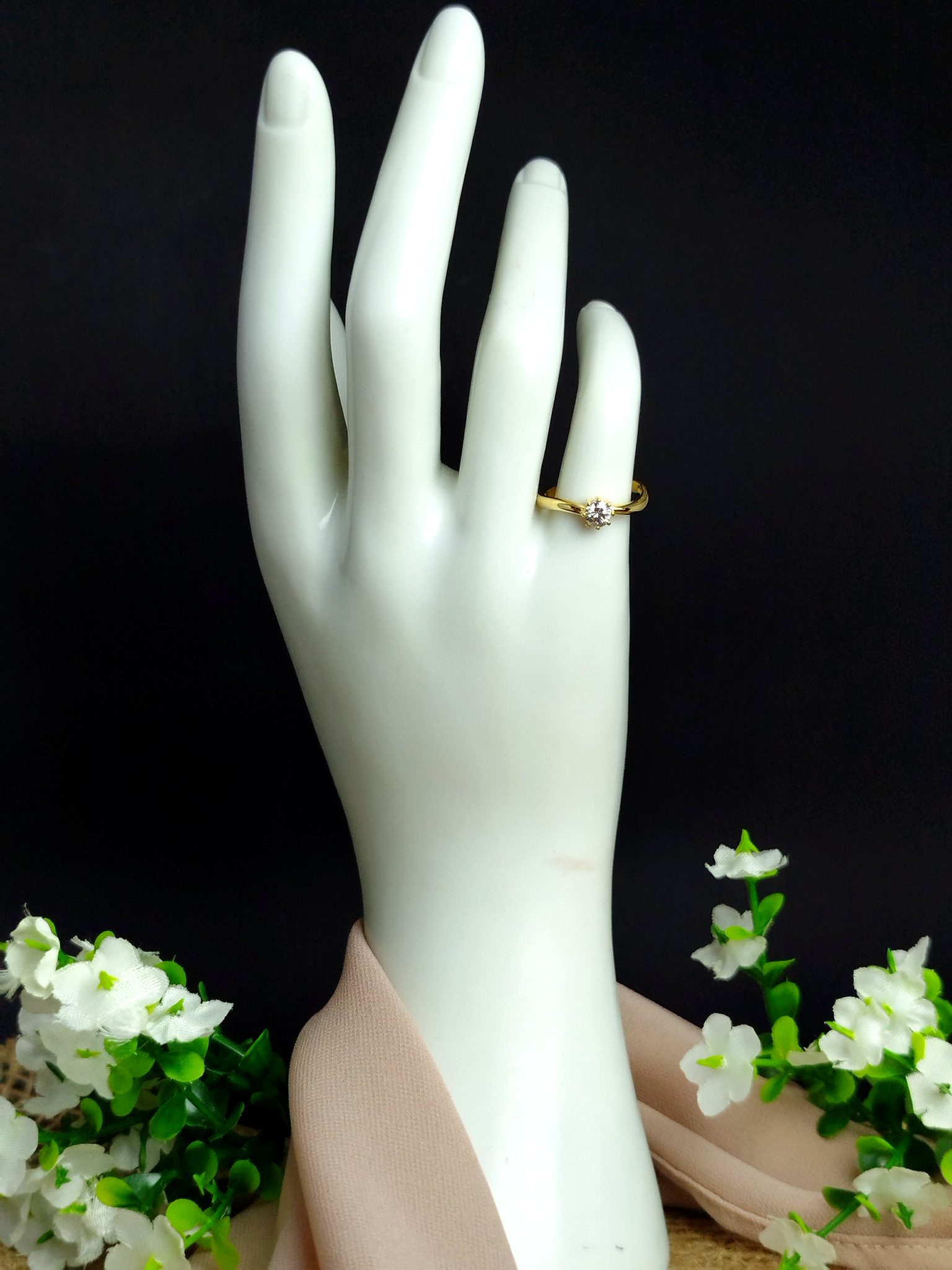 Anillo en Oro 18K con Diamante 0.33 ct – 2 g / Talla 5.5 / Dama - Image 4