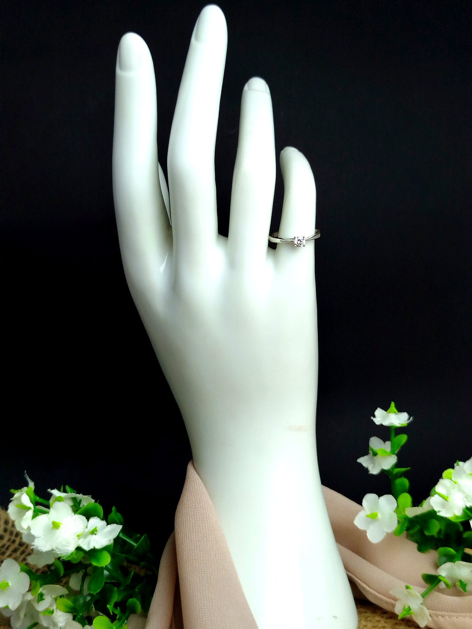 Anillo Solitario en Oro Blanco 18K con Diamante 0.17 ct VS1 (Talla Muy Buena) – 1.6 g / Talla 4.5 / Dama - Image 6