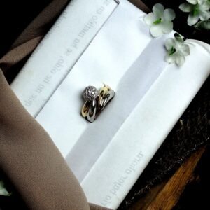 Anillo en Oro 18K y Platino con 50 Diamantes Naturales (0.50 ct Total) – 8.8 g / Talla 5.5 / Dama