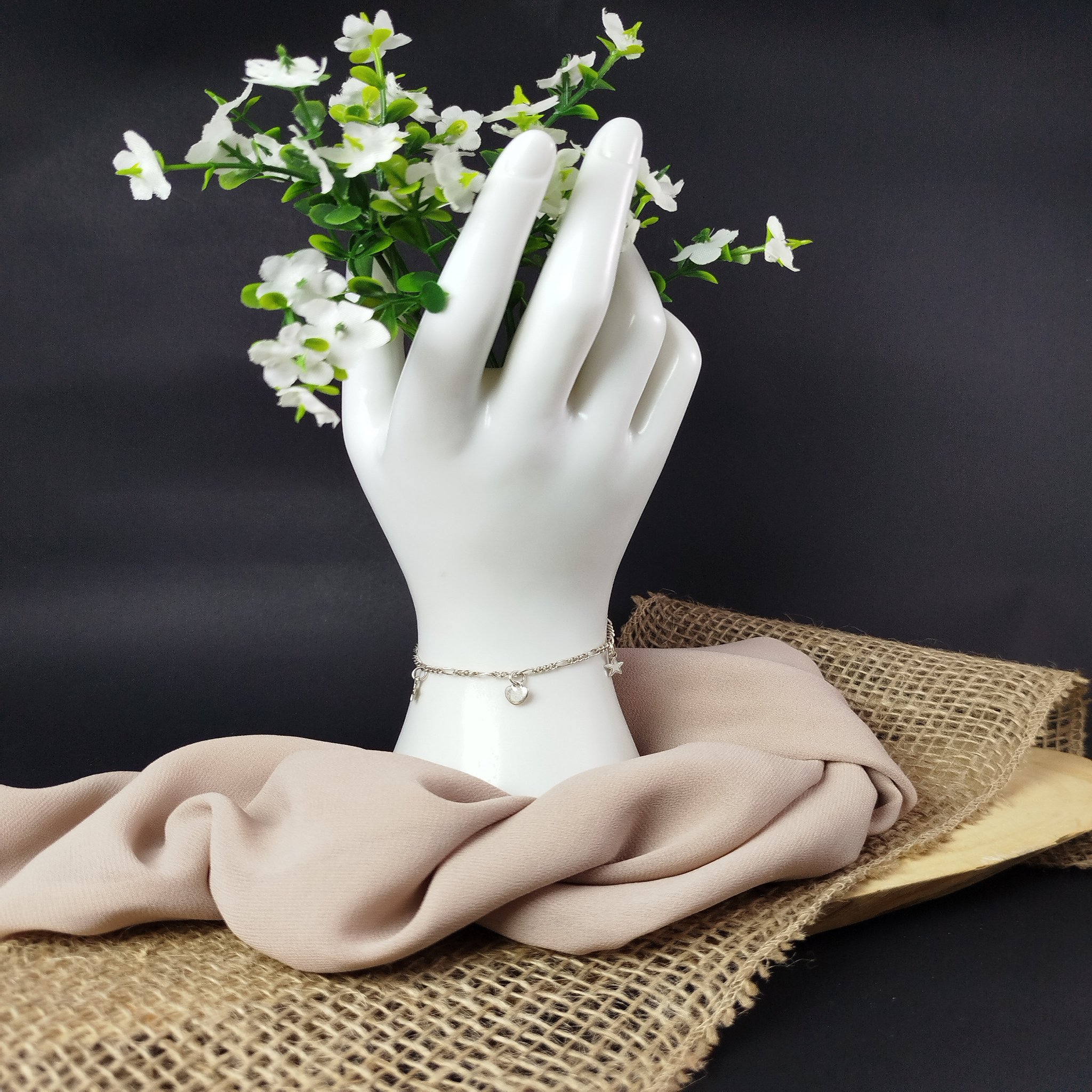 Pulsera de Plata 950 para Dama con Dijes de Corazón y Estrella – 3.66 g - Image 3