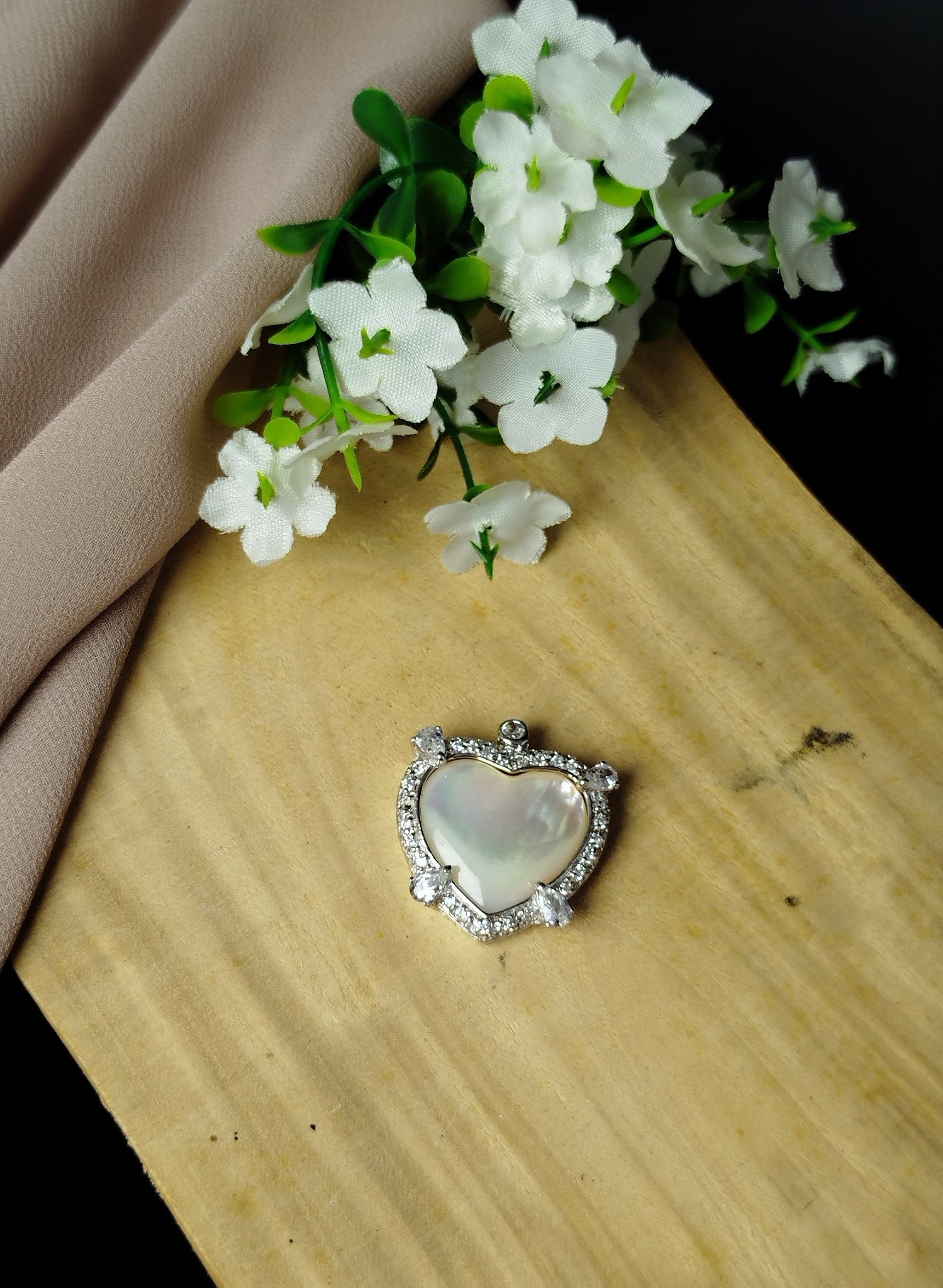 Dije de Plata 950 con Corazón de Nácar y Circones – 6.17 g (Dama)