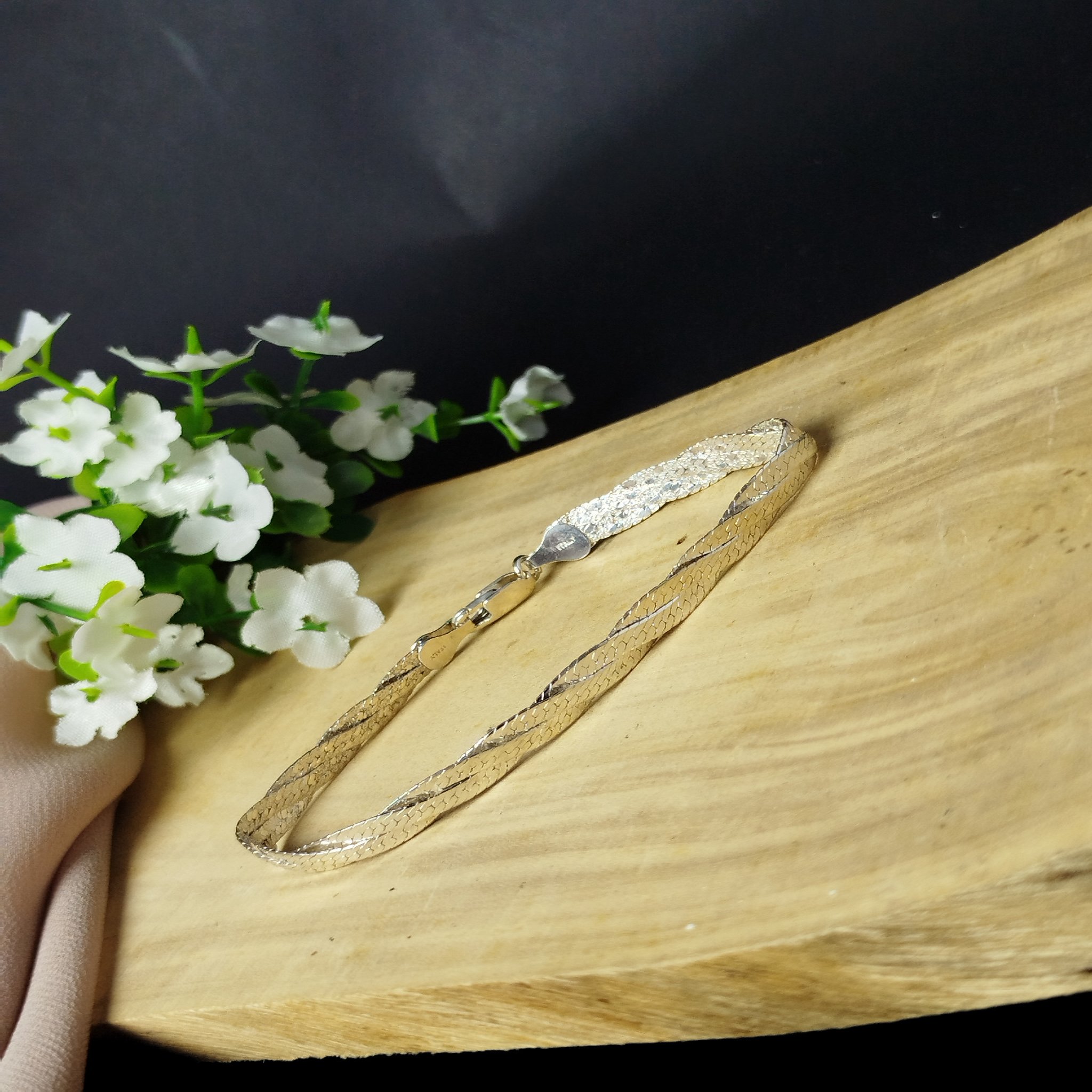 Pulsera de Plata 950 para Dama con Trenzado Doble de Diseño – 6.9 g - Image 4