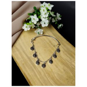 Pulsera de Plata 950 para Dama con Dijes de Vírgenes y Curvatura Metálica – 6.5 g