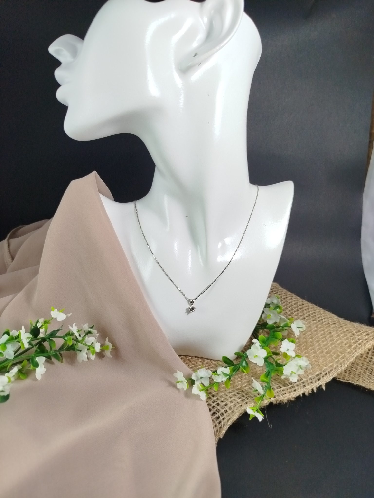 Cadena y Dije en Platino 900 con Diamante 0.50 ct – 3 g / 38 cm / Dama - Image 3