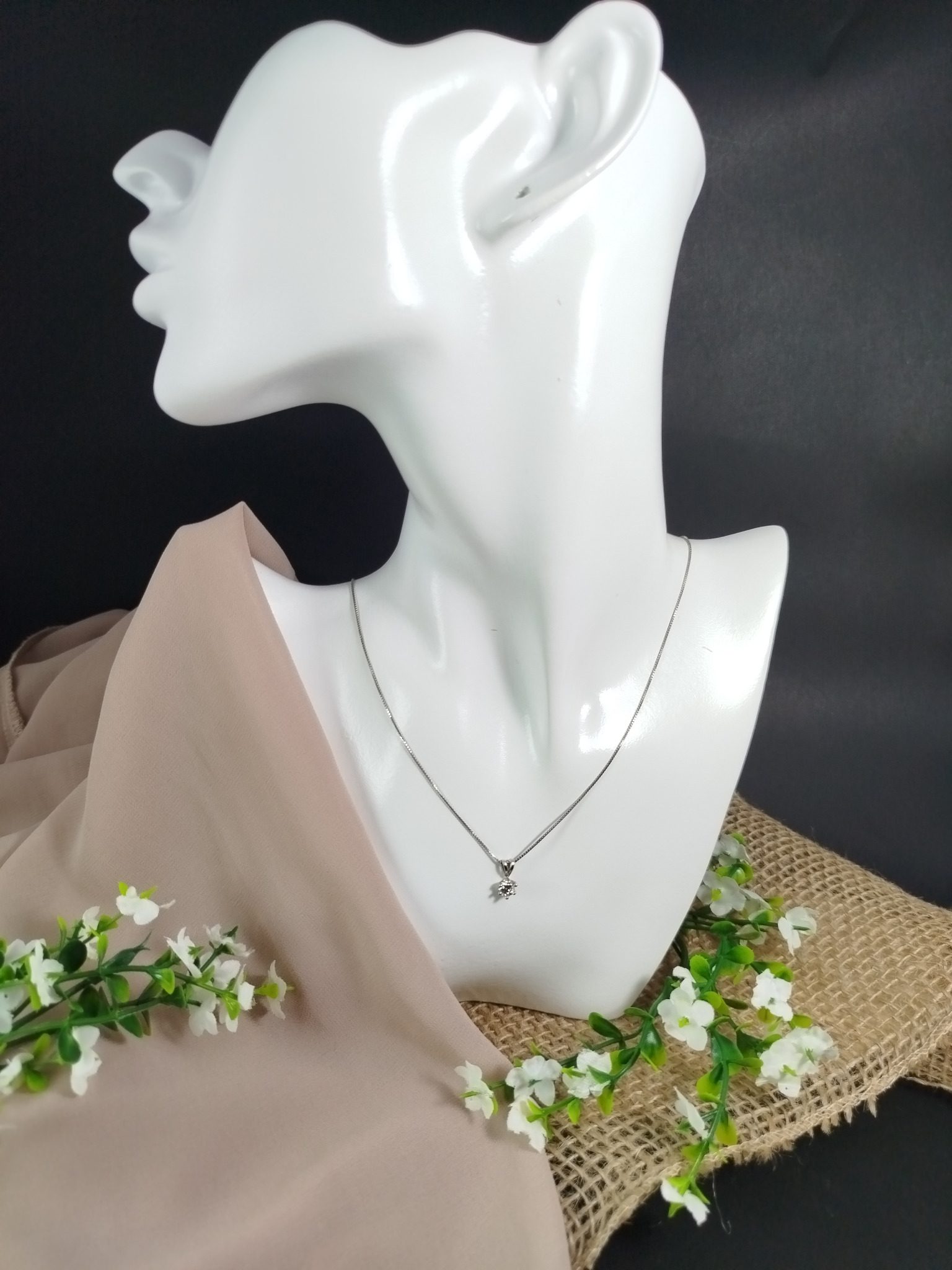 Cadena y Dije en Platino 900 con Diamante 0.50 ct – 3 g / 38 cm / Dama - Image 2